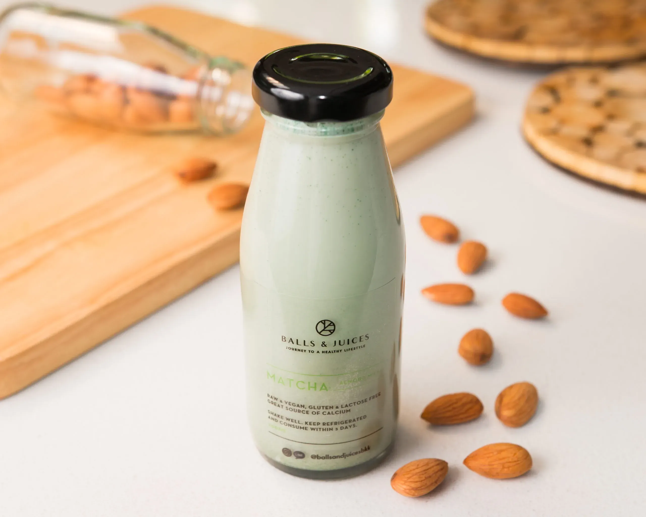 Matcha Almond Milk