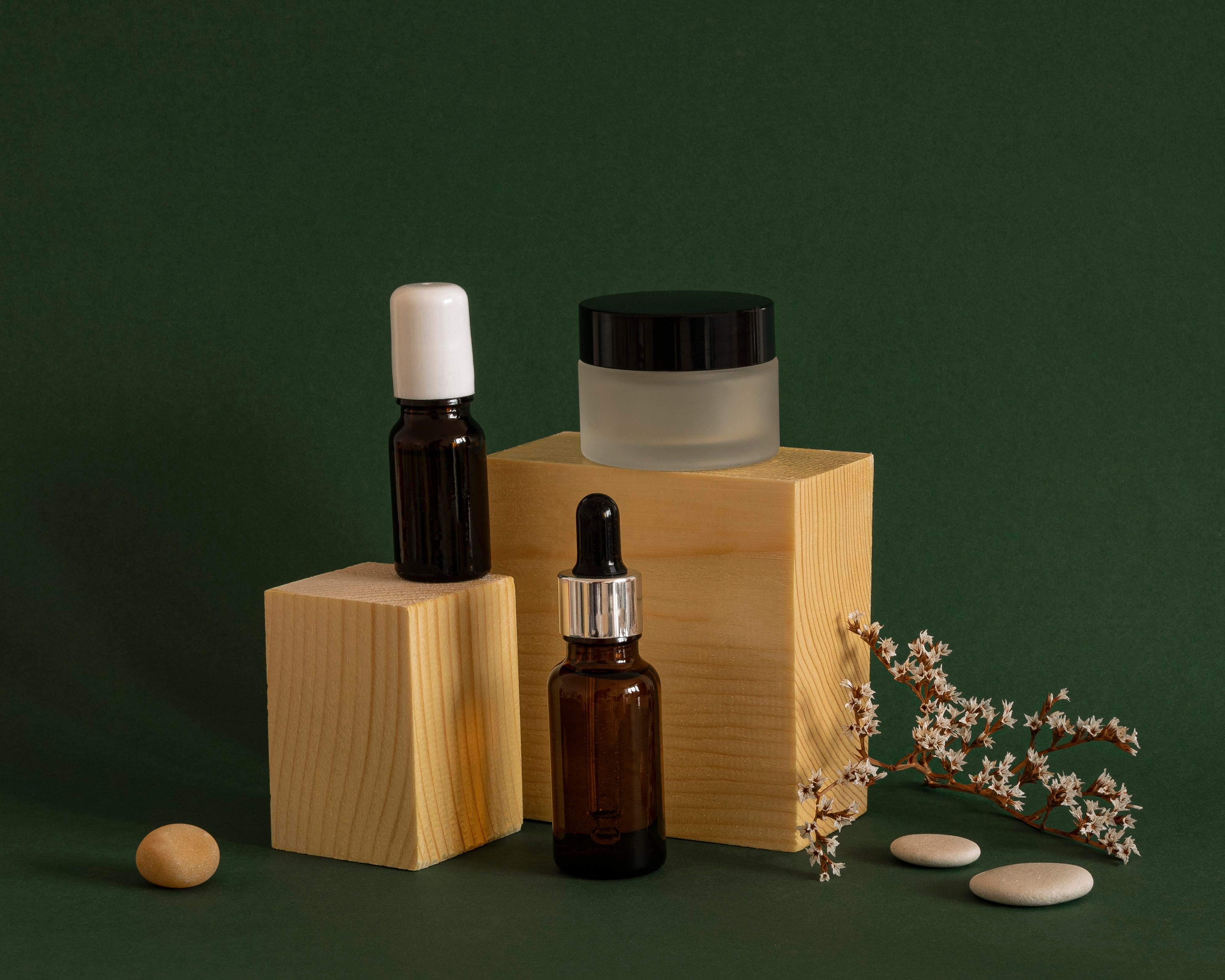 The Real Advantages of Choosing Natural Skincare Over Chemical Products.jpg